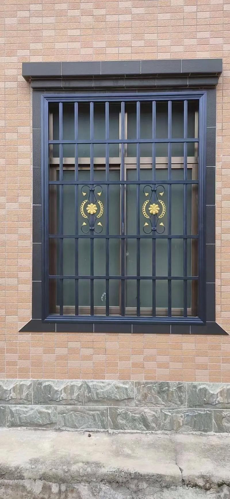 安麗鋁合金防盜網(wǎng)窗花安裝效果圖，美觀安全雙重守護(hù)